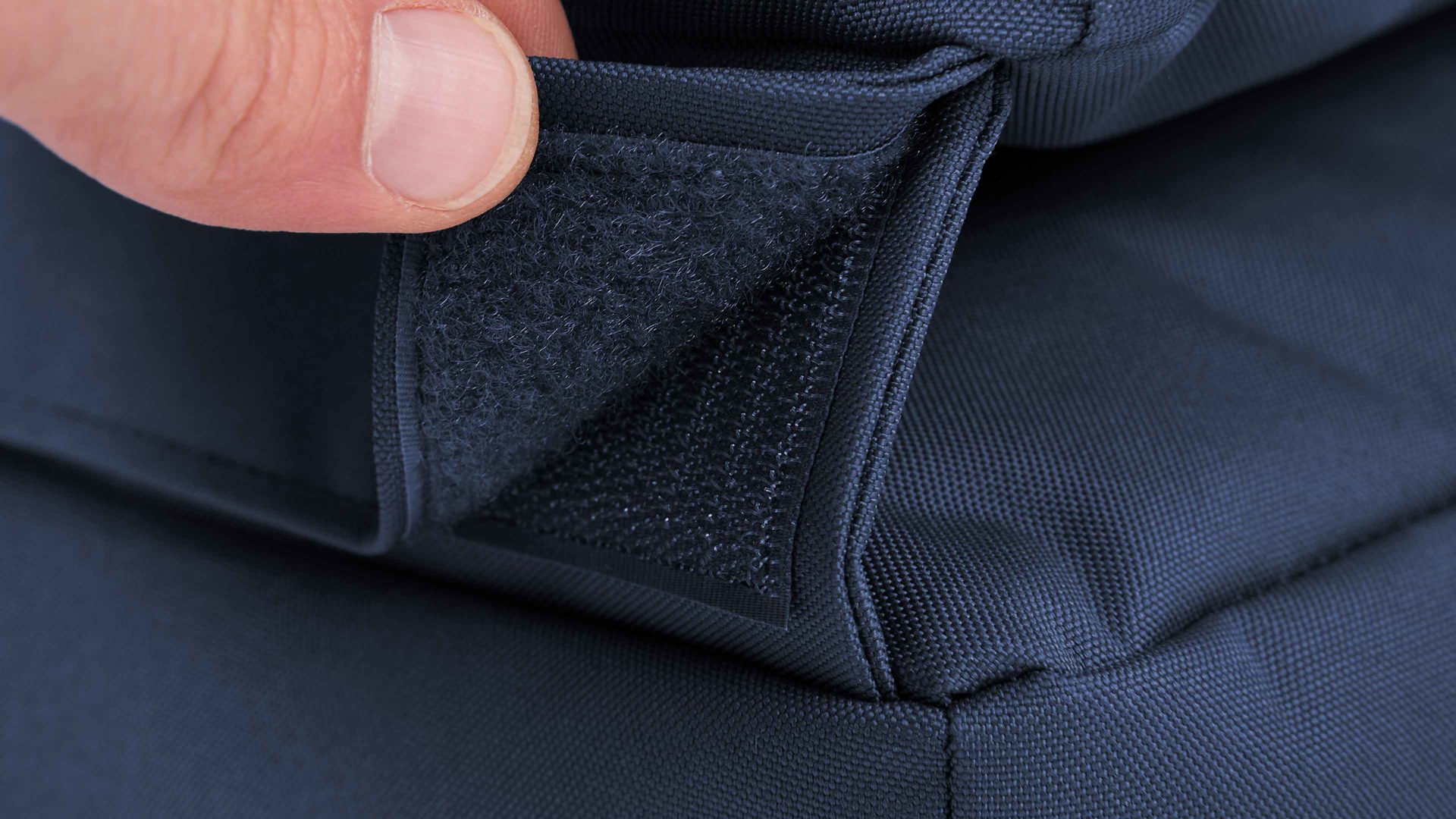 Sitzsack-Liege Magma sitting point aus Kunstfaser in Jeansblau SITTING POINT Funktions-Sitzsack twist scuba® jeansblaue Kunstfaser - ca. 300 Liter