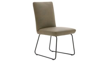 Polsterstuhl Interliving aus Leder in Grün Interliving Esszimmer Serie 5504 - Polsterstuhl grünes Leder EVI 33 & schwarzes Kufengestell S 355