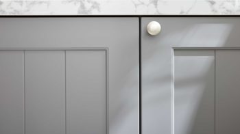 Einbauküche WERT KÜCHE® aus Holz in Grau WERT KÜCHE® Carina mit AEG Einbaugeräten Achatgrau Satin & Marmor bianco - zweiteilig