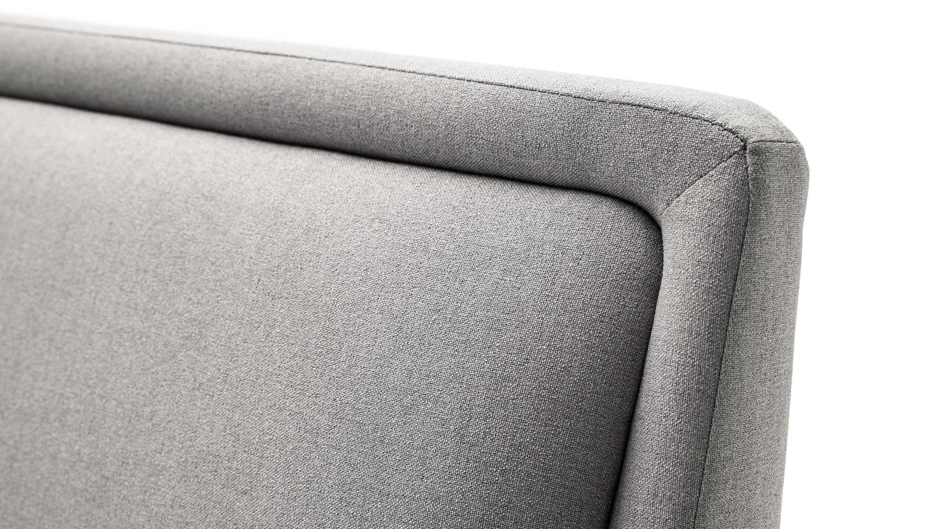 Bettgestell Meise.möbel aus Stoff in Hellgrau Polsterbettgestell Frieda mit Bettkasten hellgrauer Bezug Sawana 21 & eichefarbene Holzfüße - Liegefläche ca. 180 x 200 cm