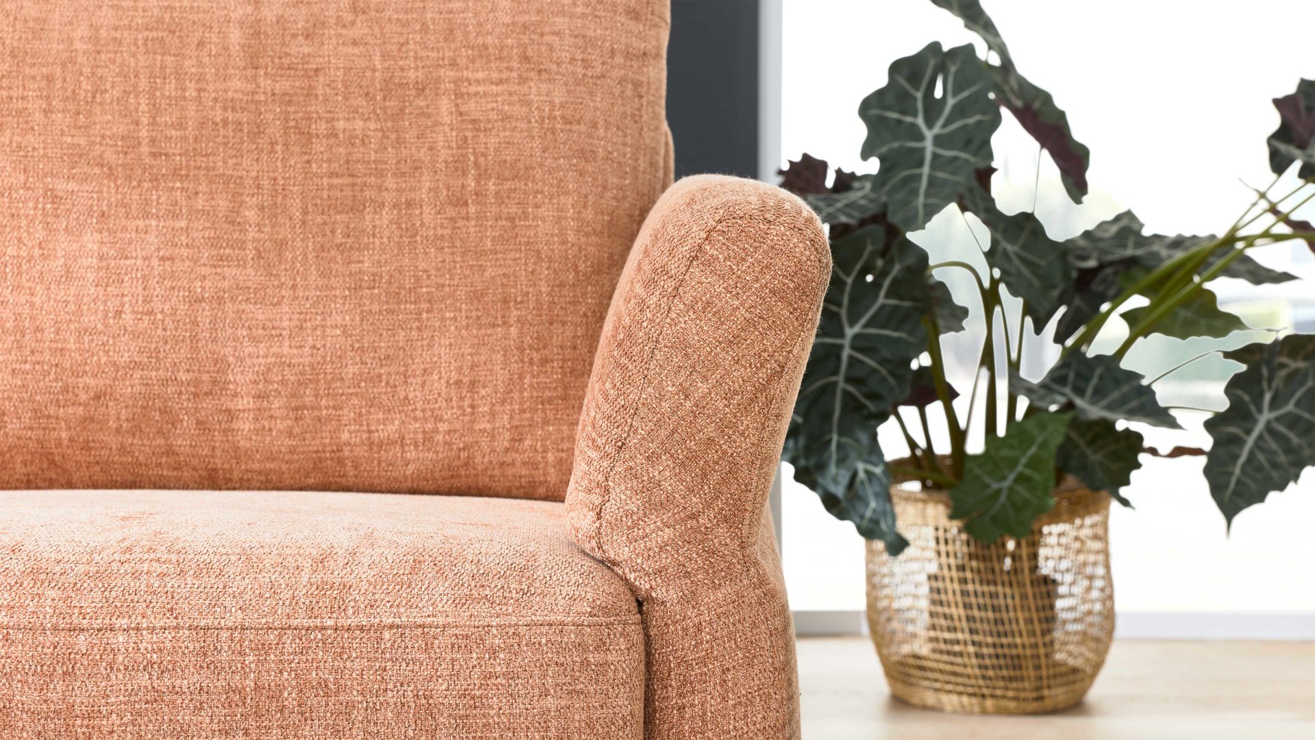 Ecksofa Interliving aus Stoff in Orange Interliving Sofa Serie 4004 - Ecksofa puderfarbene Chenille S43-17 - Stellfläche ca. 211 x 240 cm