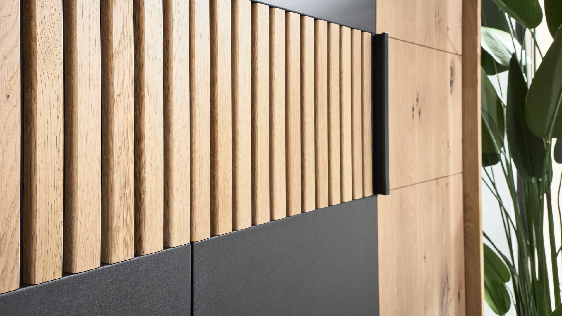 Kleiderschrank Interliving aus Holz in Holzfarben Interliving Schlafzimmer Serie 1029 – Kleiderschrank 528064 Wildeiche & Graphit - sechstürig, Breite ca. 299 cm