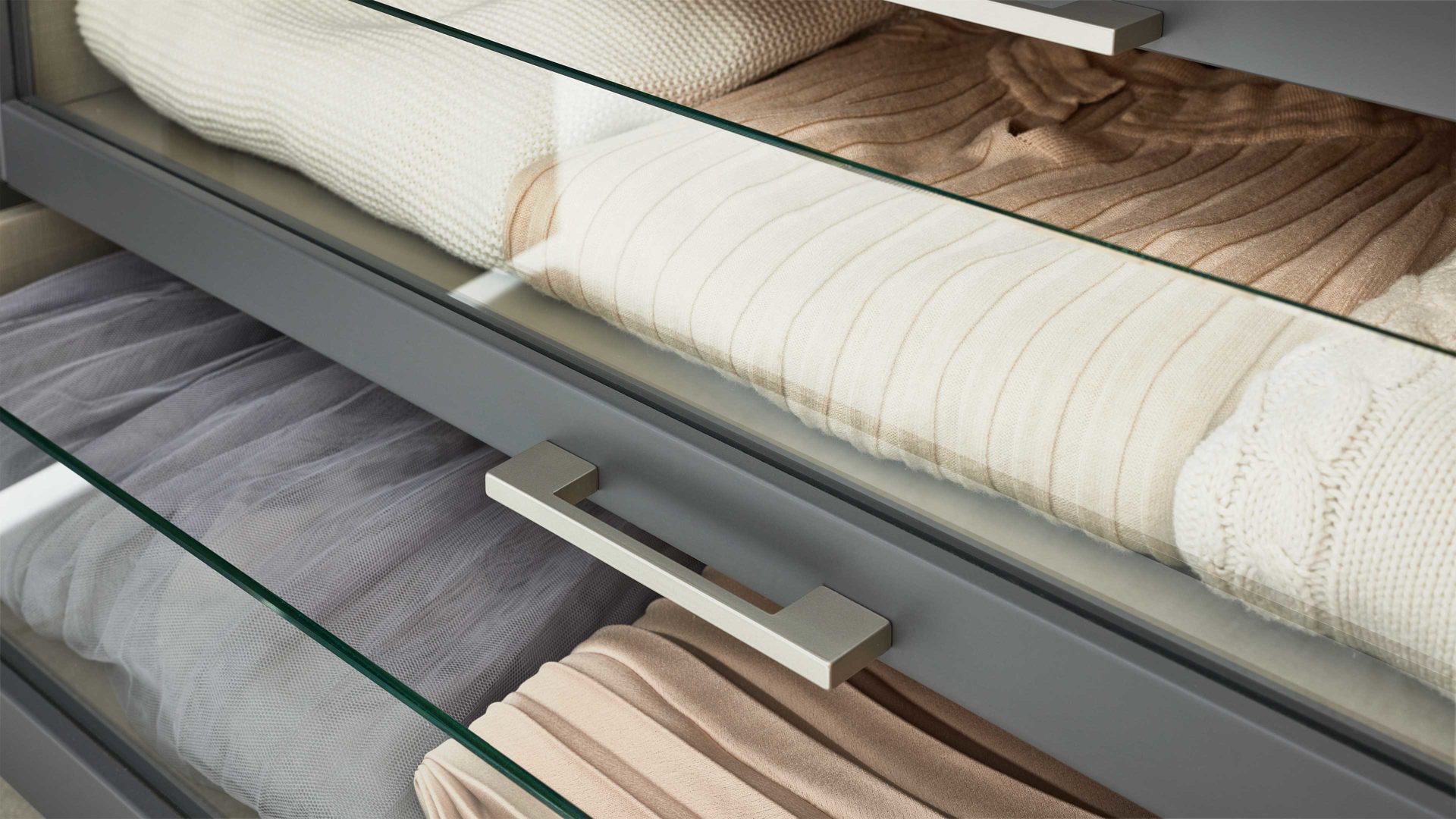 Schubladen-Set Interliving aus Holz in Grau Interliving Schlafzimmer Serie 1029 – Innenschubladen drei Schubladen - Breite ca. 97 cm