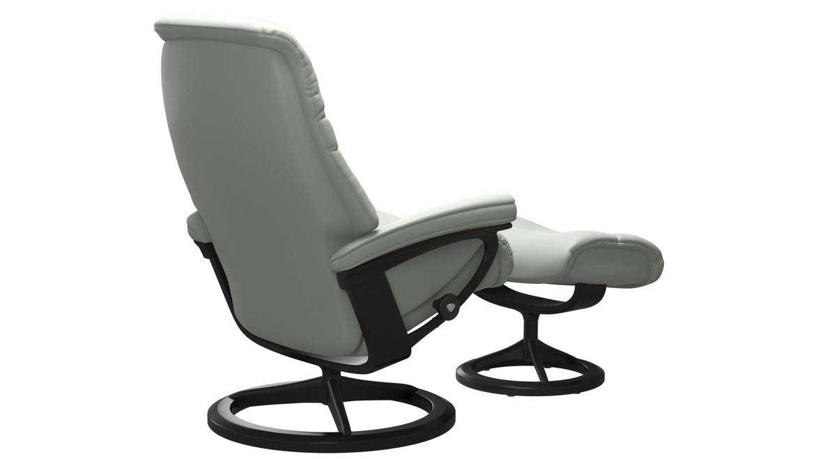 Relaxsessel Ekornes aus Aluminium Holz Leder in Hellblau Hellgrau Schwarz Stressless Sunrise M Signature Relaxsessel und Hocker Leder Paloma breezy blue, Gestell schwarz