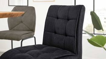 Barstuhl Interliving aus Kunstfaser in Schwarz Interliving Esszimmer Serie 5104 – Barstuhl mit Drehfunktion carbonschwarze Mikrofaser Night & mattschwarzer Tellerfuß