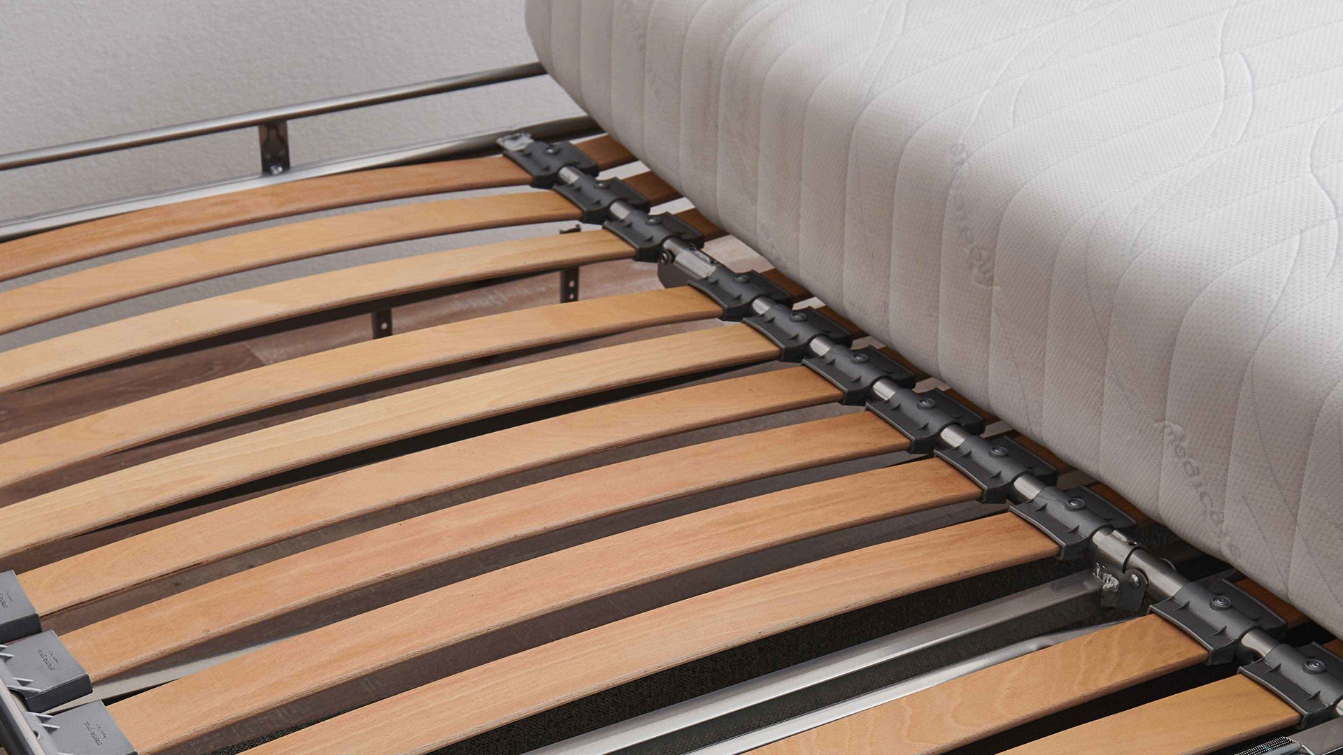 Schlafsofa Bali aus Stoff in Grün Schlafsofa Grande grüner Bezug 2505 & Holzfüße - Breite ca. 229 cm