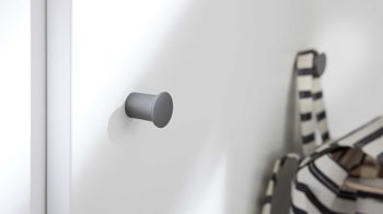 Schuhschrank Interliving aus Holz in Weiß Interliving Garderobe Serie 6012 - Schuhschrank weißer Mattlack & Steineiche - eine Schublade, zwei Klappen, Breite ca. 120 cm