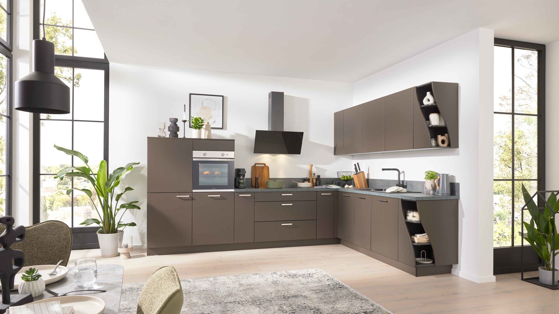 Einbauküche Interliving aus Holz in Braun Interliving Küche Serie 3064 mit privileg-Einbaugeräten Sepiabraun - Stellfläche ca. 345 x 258 cm