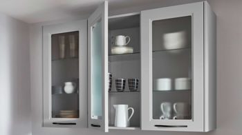 Einbauküche Nobilia® aus Holz in Hellgrau nobilia® Einbauküche Cascada mit SIEMENS-Elektrogeräten Steingrau & Master Oak - Stellfläche ca. 230 x 370 cm