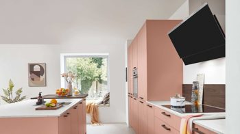 Einbauküche Nobilia® aus Holz in Rosa nobilia® Einbauküche Senso mit AEG Elektrogeräten Koralle & Walnuss - zweizeilig