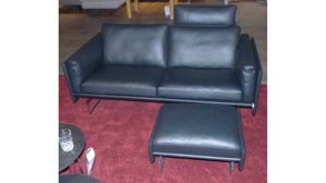 Sofa-Set Erpo aus Leder Metall in Schwarz ERPO Polstergarnitur Panama schwarzes Leder & hochglänzende verchromte Rohrkufe - zwei 2,5-Sitzer + Hocker