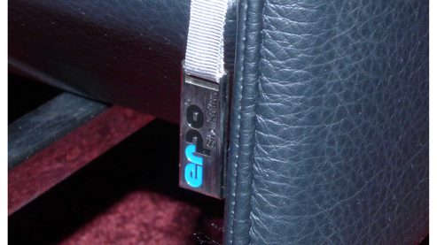 Sofa-Set Erpo aus Leder Metall in Schwarz ERPO Polstergarnitur Panama schwarzes Leder & hochglänzende verchromte Rohrkufe - zwei 2,5-Sitzer + Hocker