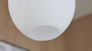 Pendelleuchte Interliving aus Glas in Weiß Interliving Leuchten Serie 9344 - Hängelampe Opalglas & Nickel – Länge ca. 100 cm