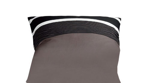 Bettwäsche-Set Janine® aus Naturfaser in Dunkelbraun J. D. Bettwäsche-Set nougatfarbener Mako-Satin – zweiteilig, ca. 135 x 200 cm