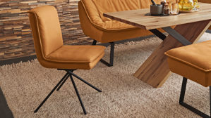 Vierfußstuhl Koinor aus Leder in Gelb KOINOR drehbarer Polsterstuhl Alino sonnengelber Lederbezug India & Metallfüße