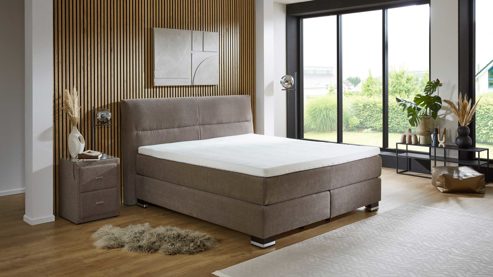 Boxspringbett comfortmaster besser sitzen, liegen, leben aus Stoff in Braun Oschmann Boxspringbett OC-BX23156 180 x 200 brauner Stoffbezug Billie Nougat 431001 & Holzfüße H05 wengefarbig