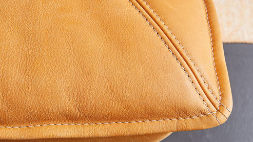 Eckbank Koinor aus Leder in Gelb KOINOR Eckbank Alino sonnengelber Lederbezug India & Metallkufen - ca.  243 x 192 cm