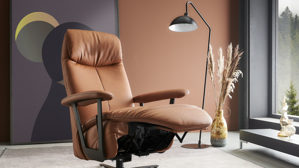 Relaxsessel Himolla aus Leder in Braun himolla Relaxsessel Serie 7387 - Easyswing 36V nussfarbenes LongLife-Leder 18 & anthrazitfarbener Sternfuß
