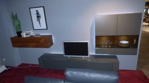 Wohnwand Hülsta aus Holz Nachbildung in Holzfarben Grau HÜLSTA Wohnwand Gentis 980005, Wohnkombination Kernnussbaum Naturstamm, Lack Grau, ca. 391 cm breit