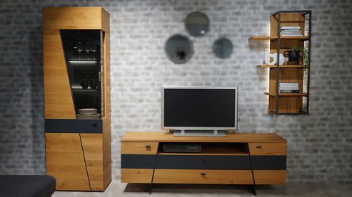 Wohnwand Interliving aus Furnier Glas Holz Metall in Holzfarben Dunkelgrau Interliving Wohnzimmer Serie 2021 - Wohnwand, Wohnkombination Wildeiche Echtholzfurnier + Abs. Beton stone grey, Breite ca. 280 cm