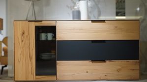 Sideboard Interliving aus Glas Holz Metall in Holzfarben Anthrazit Hellgrau Interliving Wohnzimmer Serie 2005 IL - Sideboard V117104 Astbuche bianco geölt + Glas Parsol grau, Breite ca. 182 cm