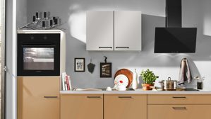 Einbauküche Pino aus Holz in Hellbraun pino Einbauküche inklusive Einbaugeräte Caramel & Kaschmirgrau - Länge ca. 270 cm