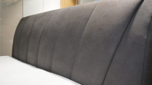 Boxspringbett Interliving aus Stoff in Anthrazit Interliving Boxspringbett Serie 1412 - VZ2 anthrazitfarbener Bezug 532010 – Liegefläche ca. 180 x 200 cm