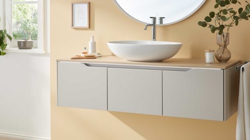Waschtisch-Set / Waschbecken-Set Interliving aus Holz in Hellgrau Interliving Bad Serie 7969 - Basis-Set sandfarbenes Lacklaminat & Eiche Como - Länge ca. 138 cm