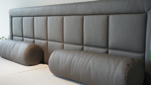 Boxspringbett Interliving aus Kunstleder Stoff in Anthrazit Interliving Boxspringbett Serie 1410, elektrisch verstellbar Kunstleder 3529 Pura – Liegefläche ca. 180 x 200 cm