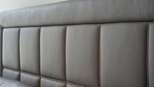 Boxspringbett Interliving aus Kunstleder Stoff in Anthrazit Interliving Boxspringbett Serie 1410, elektrisch verstellbar Kunstleder 3529 Pura – Liegefläche ca. 180 x 200 cm