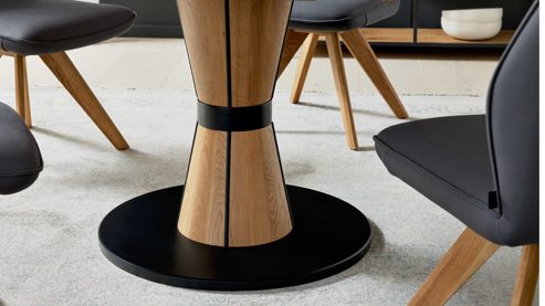 Auszugtisch Interliving aus Holz in Holzfarben Interliving Esszimmer Serie 5102 – Auszugtisch Wildeiche - Durchmesser ca. 130 - 170 cm