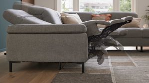 Funktion Interliving aus Metall in Transparent Interliving Sofa Serie 4064 - WallAway WAH1 motorisch, mit manueller Kopfteilverstellung