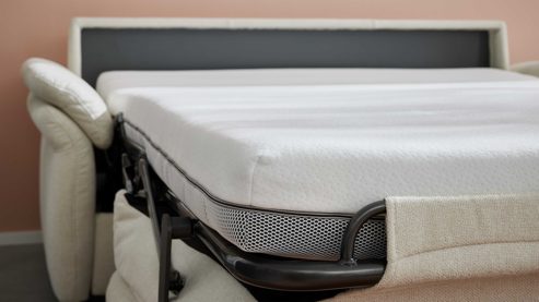 Schlafsofa Interliving aus Stoff in Weiß Interliving Schlafsofa Serie 4700 - Schlafsofa naturweißes Flachgewebe Cyber & schwarze Aluminiumfüße - Breite ca. 228 cm