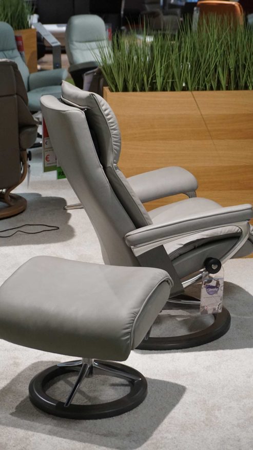 Sessel Ekornes aus Leder in Grau Dunkelgrau Stressless AURA S Signature Relax-Sessel und Hocker Leder Signature Grau, Small, Leder Paloma Silvergrey