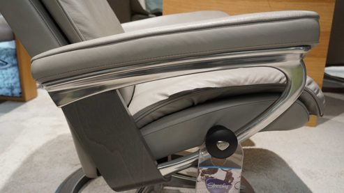 Sessel Ekornes aus Leder in Grau Dunkelgrau Stressless AURA S Signature Relax-Sessel und Hocker Leder Signature Grau, Small, Leder Paloma Silvergrey