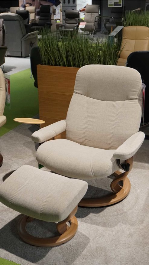 Sessel Ekornes aus Holz Stoff in Sand Holzfarben Hell Stressless CONSUL L Relax-Sessel und Hocker Large, Stoff Daisy 500 sand 21, Gestell 04 Eiche