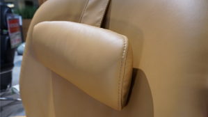 Relaxsessel Ekornes aus Aluminium Holz Leder in dunkles Gelb Schwarz Stressless Rome M Cross - Relaxsessel und Hocker Leder Paloma 094 honey 39, Gestell Cross 45 matte black