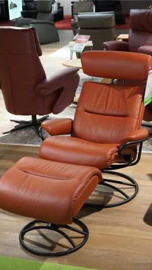 Sessel Ekornes aus Leder Metall in Braun Schwarz Stressless TOKYO Standard M - Relax-Sessel mit Hocker Leder Paloma Dark Henna, Gestell Matte Black