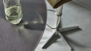 Bartisch Interliving aus Glas in Dunkelgrau Interliving Esszimmer Serie 5122 – Bartisch graues Glas & Edelstahl - Durchmesser ca. 90 cm