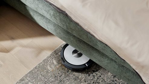 Boxspringbett Interliving aus Stoff in Grün Interliving Boxspringbett Serie 1420 moosgrüne Chenille Toni & schwarze Holzfüße - Liegefläche ca. 180 x 200 cm