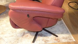 Relaxsessel comfortmaster besser sitzen, liegen, leben aus Leder Metall in Bordeaux Himolla Easy Swing Sessel 7304 31V, Relaxsessel weinrotes LongLife-Leder Cabern & Sternfuss anthrazit