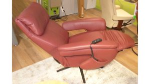 Relaxsessel comfortmaster besser sitzen, liegen, leben aus Leder Metall in Bordeaux Himolla Easy Swing Sessel 7304 52V, Relaxsessel elektrisch verstellbar weinrotes LongLife-Leder Cabern & Sternfuss anthrazit