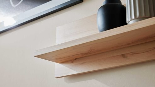 Wandregal Interliving aus Holz in Buche Interliving Wohnzimmer Serie 2032 - Wandboard Balkenbuche - Länge ca. 180 cm