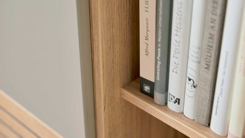 Wohnwand Interliving aus Holz in Grau Interliving Wohnzimmer Serie 2032 - Wohnwand EB31503 Grau & Risseiche - Länge ca. 315 cm