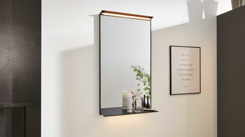 Wandspiegel Interliving aus Spiegel in Transparent Interliving Bad Serie 7961 - beleuchteter Wandspiegel mattschwarzes Metall - ca. 40 x 72 cm