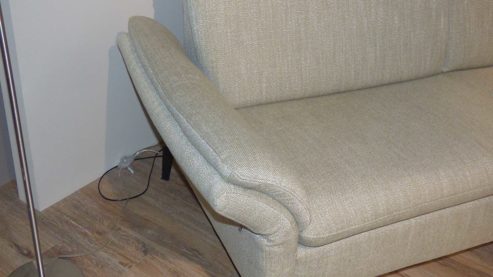 Ecksofa OrthoSedis aus Metall Stoff in Oliv OrthoSedis Eckgarnitur Modern Classic inkl. Sessel PTV 1800 olivfarbener Stoffbezug Elsass & mattschwarzen Metallfüße – Stellmaß ca. 276 x 218 cm