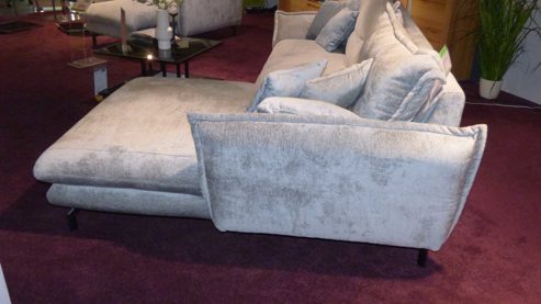 Ecksofa Benformato aus Metall Stoff in Hellblau Hellgrau BENFORMATO Polstergarnitur LAVA, Ecksofa Ecksofa Stoff 6907 Orsa grau-hellblau & Metallfuss schwarz