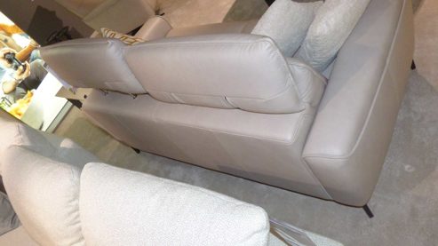 Sofa-Set Interliving aus Leder in Hellgrau Beige Interliving Polstergarnitur Serie 4061 - 2x 2,5-Sitzer Leder Cloudy Pearl & schwarze Metallfüße, ca. 190 cm breit