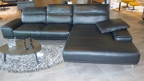Ecksofa W.schillig aus Leder Metall in Schwarz Musterring Eckkombination MR 2490, Polstergarnitur Leder Black Pearl, Metallfüße Chrom – Stellfläche ca. 342 x 207 cm